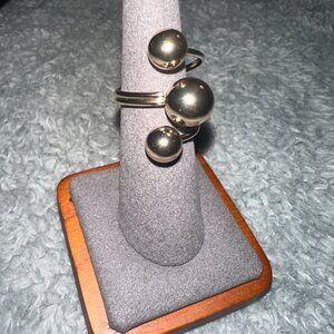 orb goldtone statement ring sz 7